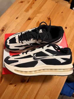 Nike airmax metro size 12