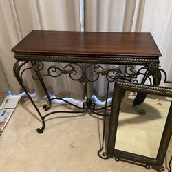 Entry Table With Mirror