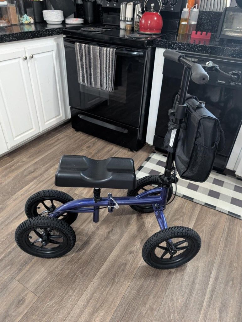 Oasis Space Knee scooter