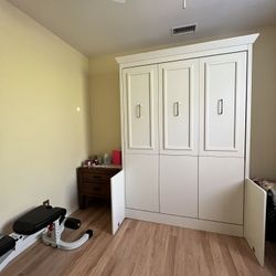 Murphy Bed 