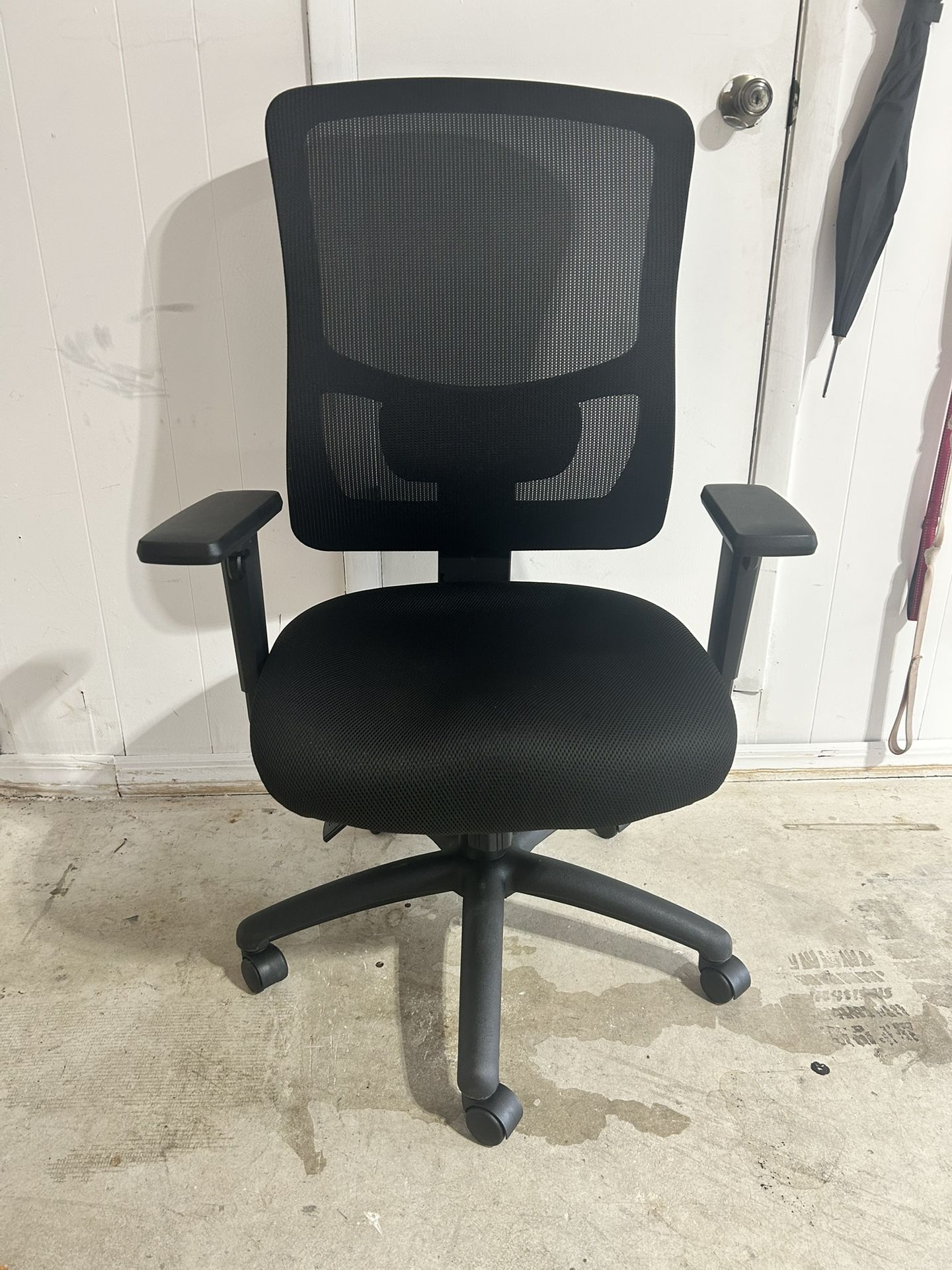 Ergonomic Executive Office Chair 