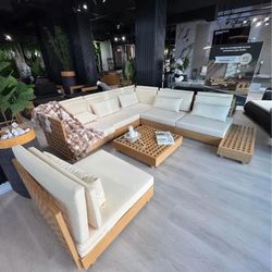 Luxury Wooden Outdoor Patio 