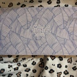 Makeup Palette (Not Free) 