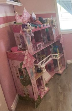 Barbie/doll House 