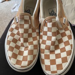 Vans shoes size 3.5 men or 5 women