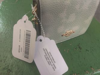 🌿✨ BRAND NEW COACH LEATHER SNAP WALLET ✨🌿