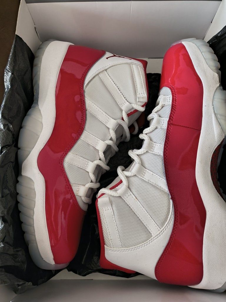 Jordan 11 Cherry π Size 11 (NO TRADES)