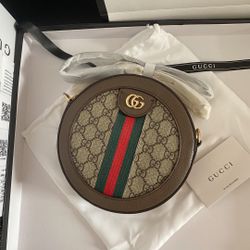 Luxury gg gucci bag not 2k 400