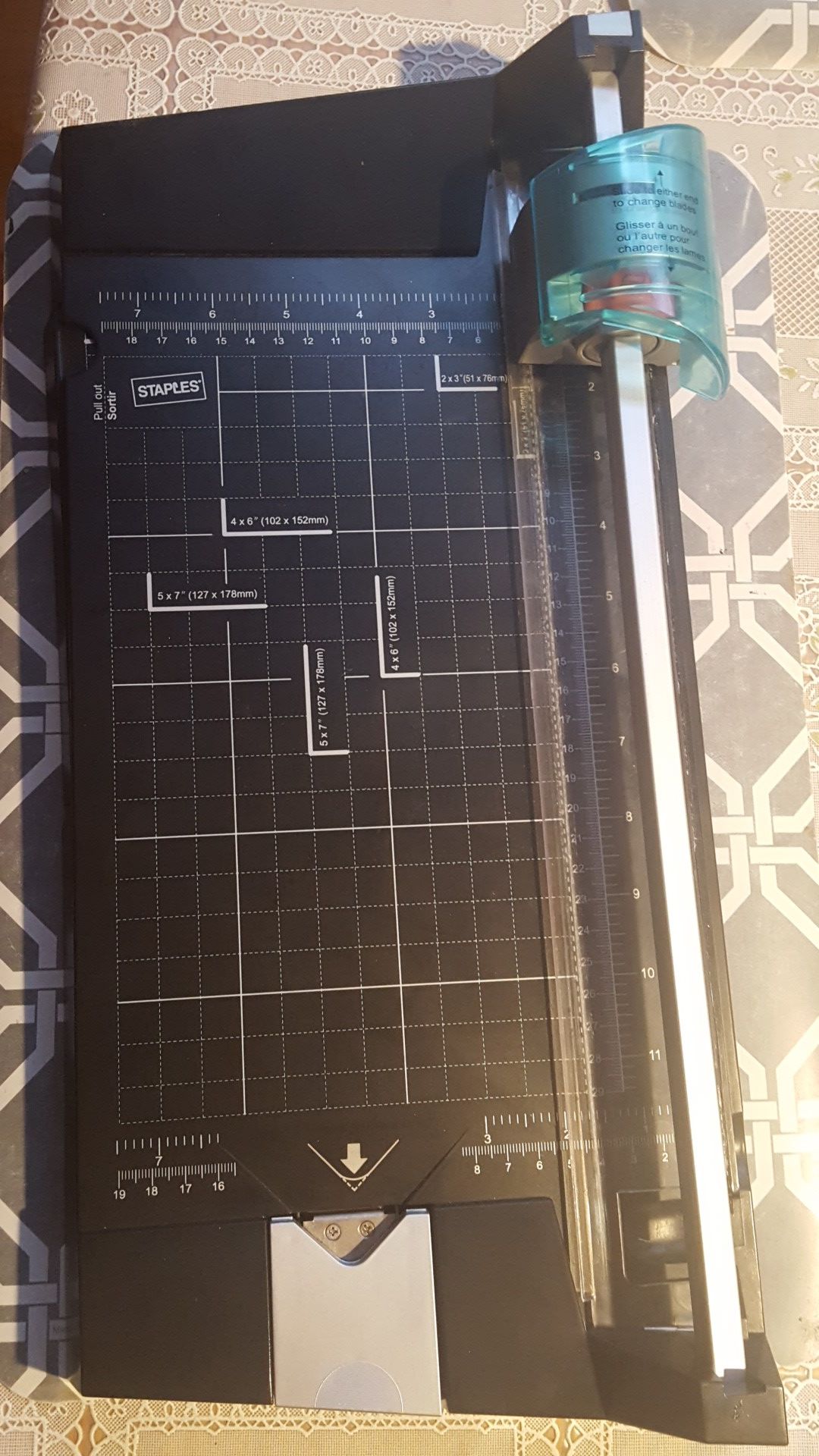 Cutting board for paper