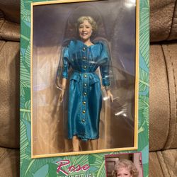 Betty White/ Rose- Golden Girls Figure