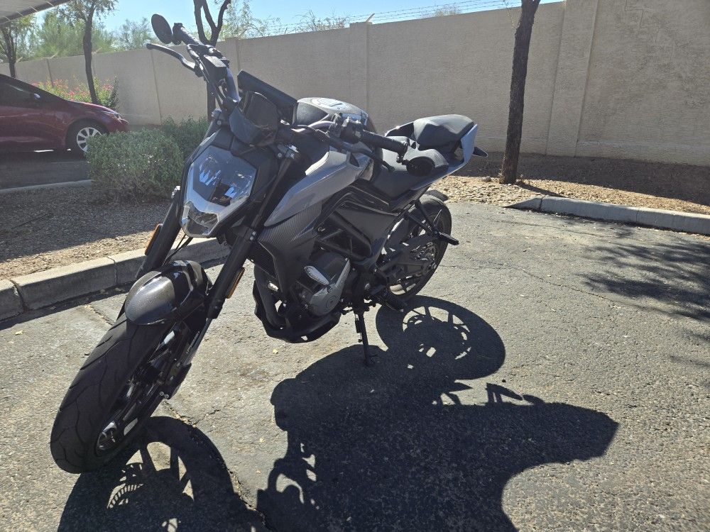 2022 Cfmoto 300 Nk Motorcycle