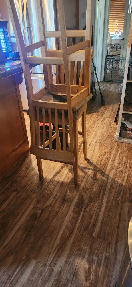 4 Bar Stools