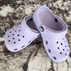 Toddler crocs size 8