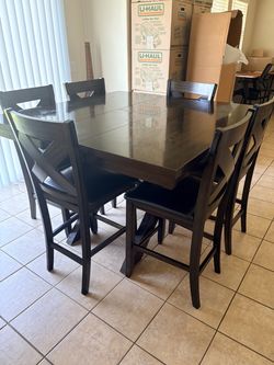 Table 6 chairs