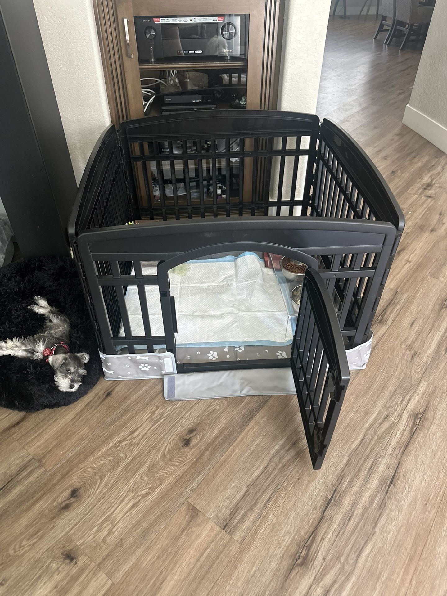 Small Dog Crate/Playpen