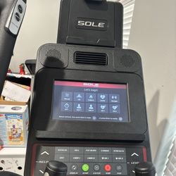 Almost New Elliptical- Less Than 10 Hours Used 