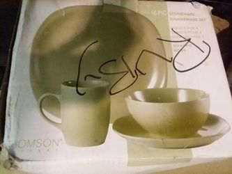 Set of 16pc dinnerware set