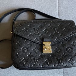 Bolsa 👜 Louis Vuitton Black 