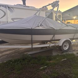 2002 Bayliner Capri 5.0 APS 