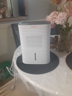 Dehumidifier 4 pin 2 speeds H to L , 300 sqt f room perfect for allergens, mildew, moisture,