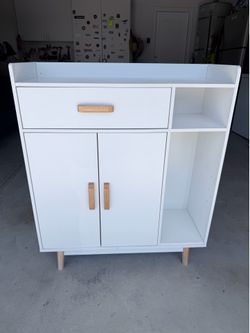 White cabinet dresser