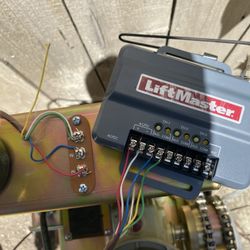 Electric gate stuck or not opening? Fast solution for motor, chain, and sensor issues