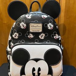 Loungefly Mickey Mouse mini Backpack NWT