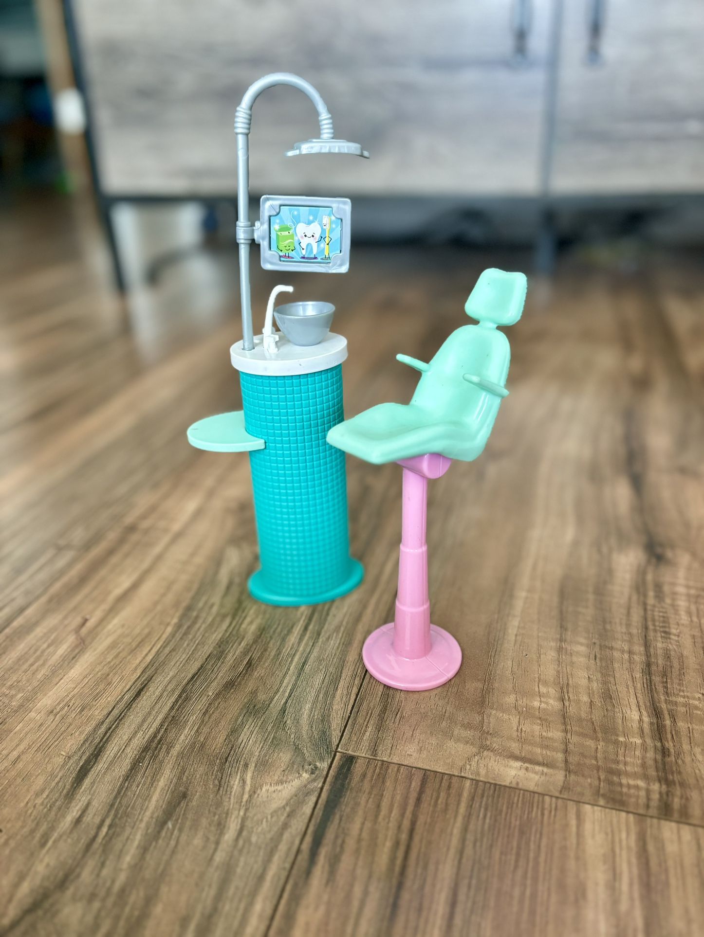 Barbie Denist  Chair 