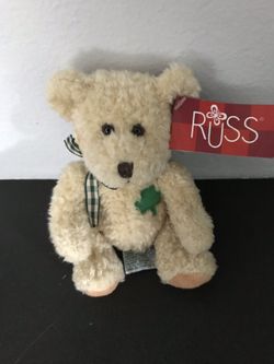 Russ Bertie “Murphy “ shamrock bear with tag