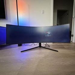 Samsung Odyssey 49” Curved Monitor