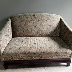  CabotWrenn Love Seat 