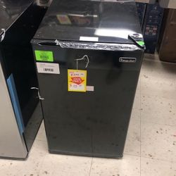 Magic Chef Mini Fridge WAHE