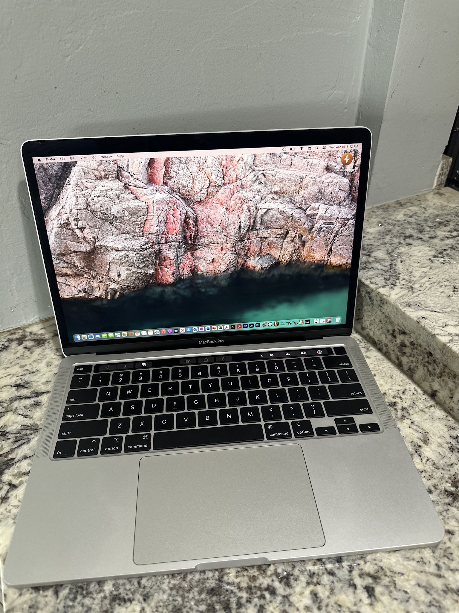 APPLE MACBOOK PRO 13” 2020 INTEL QUAD CORE i5 16GB RAM 500GB SSD! LOADED!
