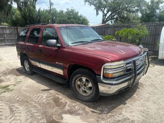 2003 Chevrolet Tahoe parting out (parts)
