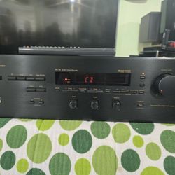Nakamichi AV-3S  Audio/Video Receiver. 100 watts RMS Per channel × 5. excellent Condition really good sound, will test before you buy .
Note: Remote i