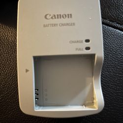 Canon CB-2LY battery charger