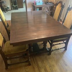 Ethan Allen Dining Room Table And Chairs. Vintage 