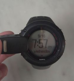 Suunto Ambit3 Run GPS Sports Watch Black - Working w/ Charger + New Extra Strap