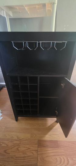 Wine cabinet