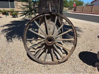 Antique Wooden Wagon Wheel (4ft diameter)