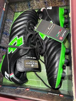 Lotto premium leather size 8 y 8.5 $120 el par
