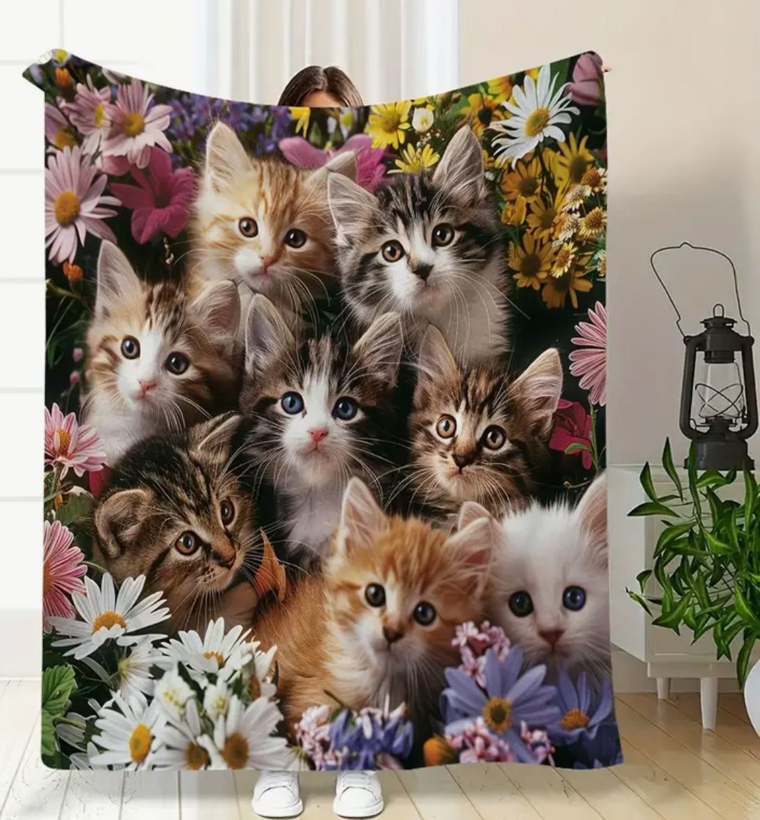 Cozy Floral Cat Throw Blanket New