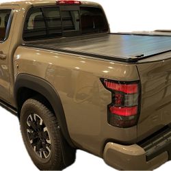 Realtruck Retraxone Xr Manual Retractable Tonneau Cover W/ T-Slot Rails