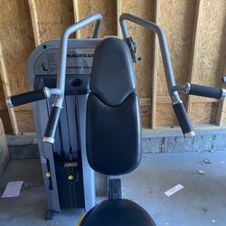 NAUTILUS OVERHEAD PRESS CHEAP!