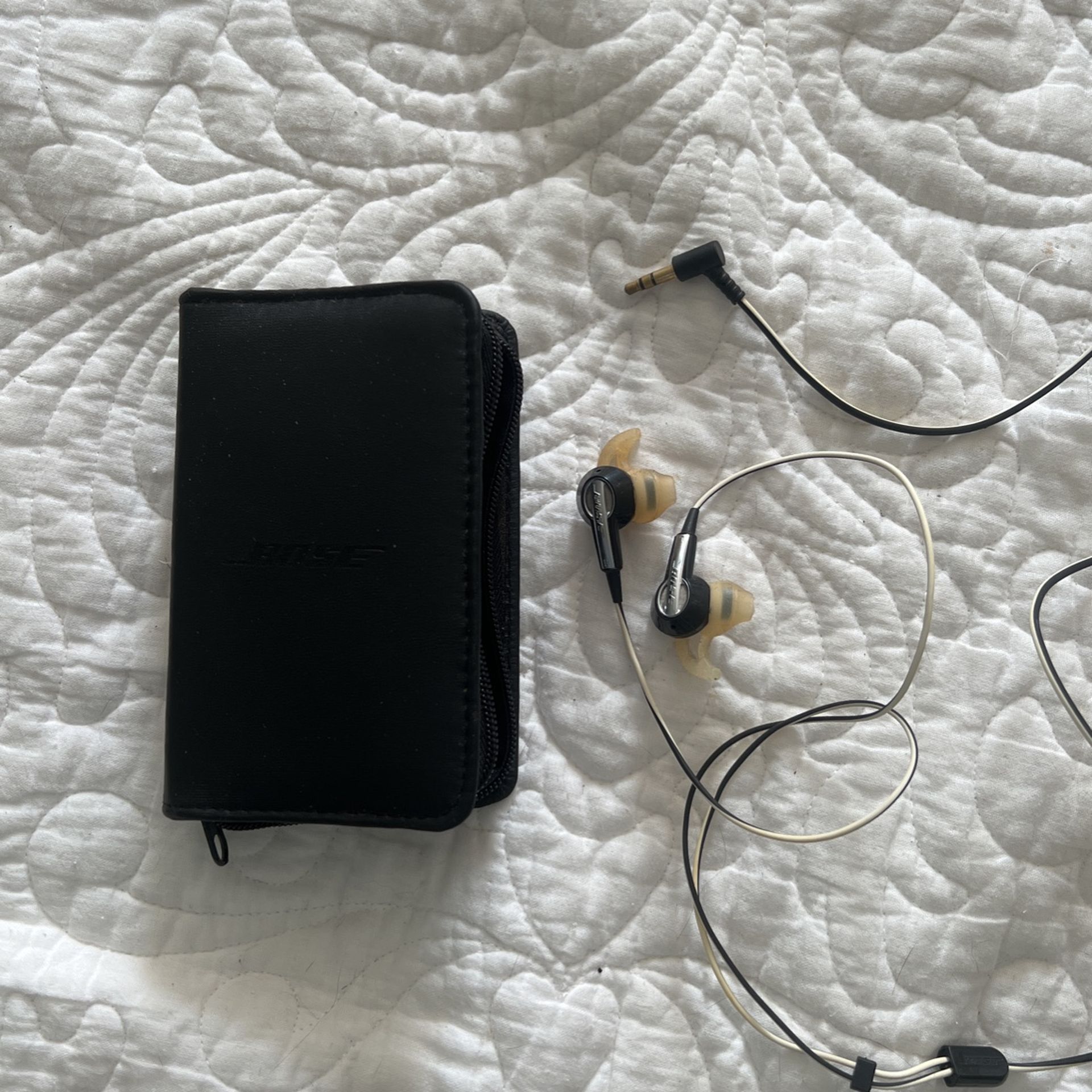 Bose Headphones- Earphones