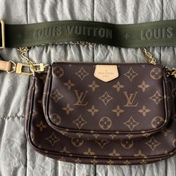 Louis Vuitton Multi Pochette Accessoires