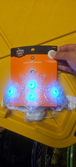 Brand new Hyde & EEK Light-Up Crown