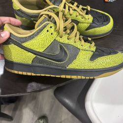 Nike Dunk “Halloween” 