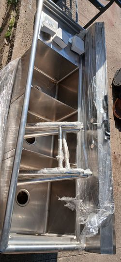 BRAND NEW COMMERCIAL 3-COMP SINK