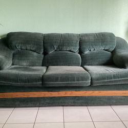 Sofa and loveseat set